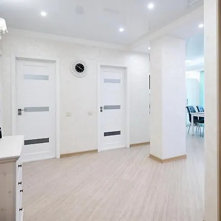 Luxapartment Repina 4 *